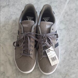 Adidas Men's Gray and Black Sneakers